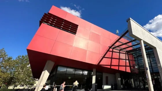 Aufstellung von Team SAM AADC der Hochschule München. Das Foto entstand für die 5. VDI Autonomous Driving Challenge 2025 powered by MdynamiX.