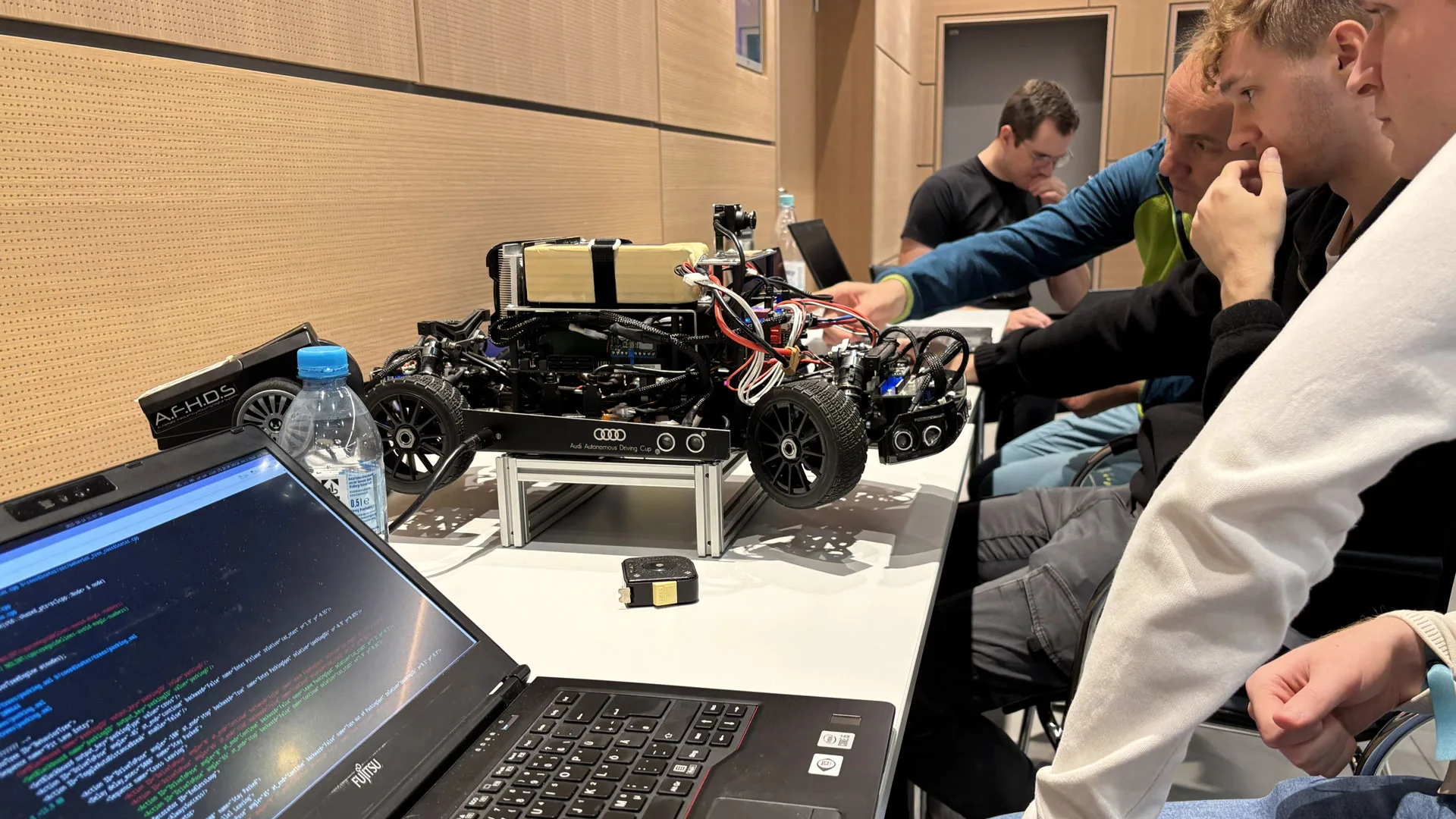 Autonomous driving at 1:8 scale – VDI ADC 2025 @ELIV, Bonn | MdynamiX