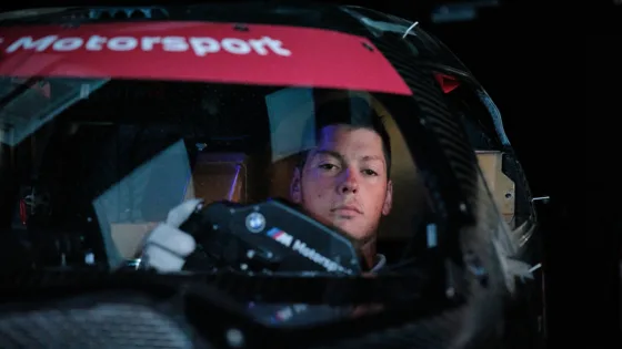 BMW M Motorsport Works Driver Max Hesse testet Steering Feel im Simulator. MdynamiX unterstützt als Official Partner of BMW M Motorsport die virtuelle Fahrzeugentwicklung.